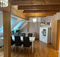 Charmante 85 m2 DG-Wohnung mit Empore & EBK - ab 01.06. - Willebadessen