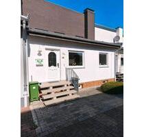 Reihenhaus - 369.000,00&nbsp;EUR Kaufpreis, ca.&nbsp; 136,00&nbsp;m&sup2; in Lingenfeld (PLZ: 67360)