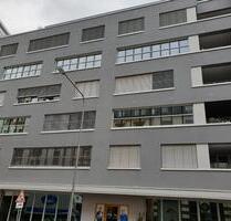 Zentrale 3-Zimmer-Wohnung mit Skylineblick & Designausstattung - Frankfurt am Main Innenstadt 1