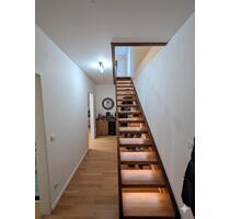 Saniert & modern: Maisonette (4 Zi, 90m²) mit Loggia & TG-Platz - Peine Südstadt Saniert & modern: Maisonette (4 Zi, 90m²) mit Loggia & TG-Platz - Peine Südstadt