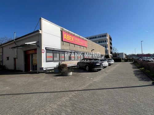 Foto - Geräumige Handels- und Dienstleistungsfläche mit Parkplatz in 47800 Krefeld