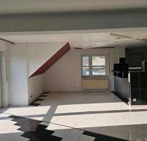 4-Zimmer Maisonette Wohnung mit Einbauküche & Garage in Erlenbach