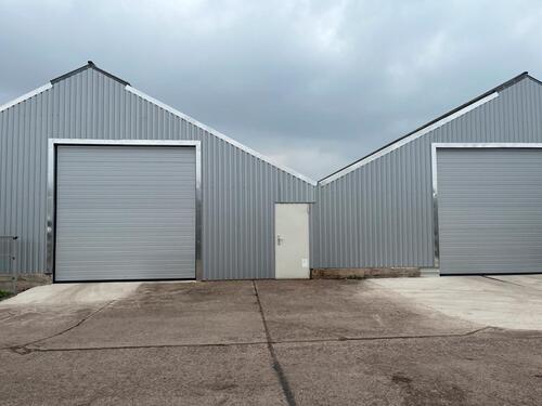 Foto - Stellplatz für Wohnmobil, Wohnwagen, PKW mit Lagerraum Erfurt