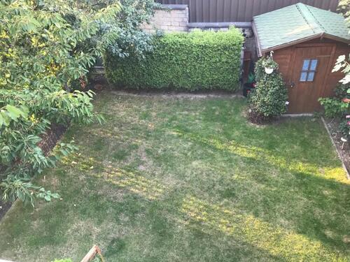 Foto - GREVENBROICH, 78 qm+Garten, 2 Zimmer ab 01.10.25 zu vermieten ***