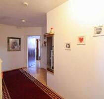 Attraktive 5-Zi.-Wohnung mit Tiefgarage in Neuburg a.d.Donau - Neuburg an der Donau