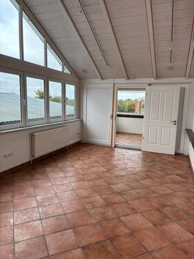 Foto - Große Mietwohnung 1 und 2 OG. Warmmiete 1600 €, exkl. Strom