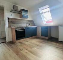 Renovierte 2 Zimmer Wohnung zu vermieten Besichtigung 7.9.25 - Husum