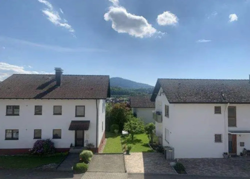 Foto - Großzügige 4-Zimmer Wohnung in kleiner Wohneinheit