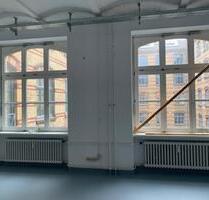 47m² Büroeinheit auf historischem Gewerbehof (GSG, saniert) - Berlin Friedrichshain-Kreuzberg