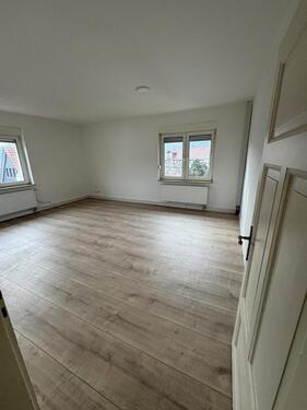 Foto - Geräumige 4-Zimmer-Obergeschoss-Wohnung