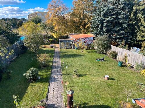 Foto - Doppelhaushälfte am Waldrand mit schönem Garten