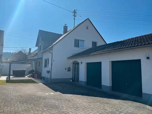 Foto - Ein-Zwefamilienhaus in Affing mit PV-Anlage