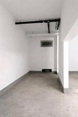 Foto - Tiefgaragenplatz in Leverkusen - 100,00&nbsp;EUR Miete,