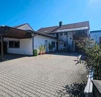 Zweifamilienhaus mit Garage und Carport - Waldkraiburg
