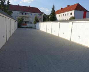 Neubau-Garagen mit Licht und Strom in Drebkau, Lkr. Cottbus, Südost-Brandenburg