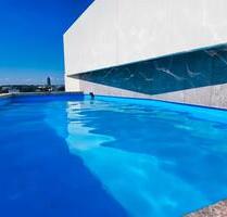 Schöne gepflegte Wohnung mit Swimmingpool auf dem Dachgarten - Augsburg Bergheim Schöne gepflegte Wohnung mit Swimmingpool auf dem Dachgarten - Augsburg Bergheim