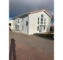 Lagerhalle mit Büro und Freifläche in Wörrstadt zu vermieten - Gundheim