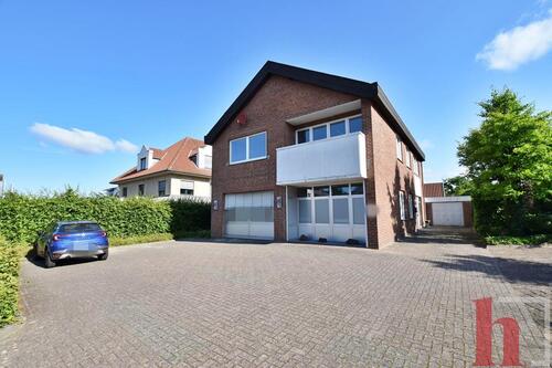 Foto - Großzügige Büroeinheit im Erdgeschoss mit Garage