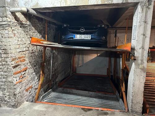 Foto - Tiefgaragenstellplatz in DüsseldorfUnterbilk