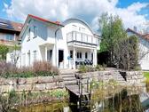 Foto - Schöner Wohnen im 5,5-Zi-Einfamilienhaus mit großem Garten, Naturteich und Doppelgarage
