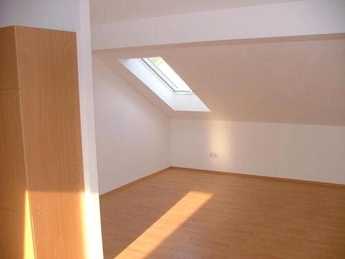 Foto - 1 Zimmer Dachgeschoßwohnung in Adlkofen