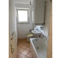 3Wg Z.Wohnung 2 Zimmer für Ein Monat verfügbar nur Dezember - Darmstadt Bessungen