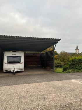 Foto - Stellplatz für Womo oder Wohnwagen etc. Carport zu vermieten