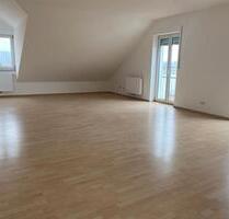 Helle Dachgeschosswohnung im Zentrum von Roding