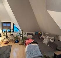 2-Zimmer-Dachgeschosswohnung mit Einbauküche + E Geräte + E-Lade - Bielefeld Schildesche