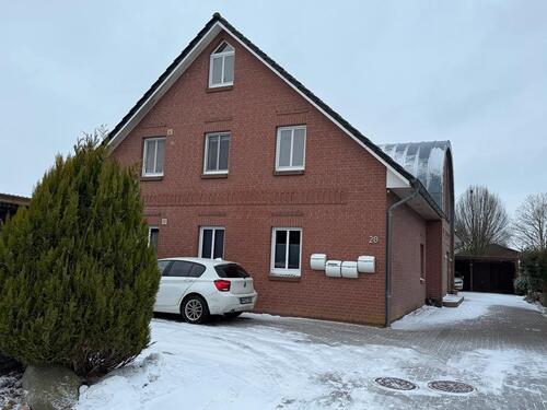 Foto - Zentral gelegene Wohnung mit Südbalkon und Carport im ersten OG