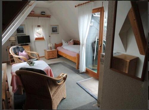 Foto - 2-Zimmer-Apppartment möbliert Nichtraucher