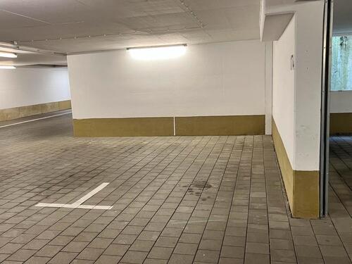 Foto - Tiefgaragenstellplatz zu vermieten TG Stellplatz