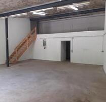 Lagerhalle mit Büro, Empore und Aufenthaltsraum in Rheinböllen