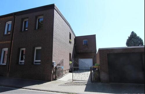 Foto - Einfamilienhaus Doppelhaushälfte