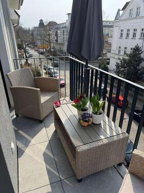 Foto - Helle Geräumige 3 Zimmer Wohnung mit Einbauküche und 2 Balkonen