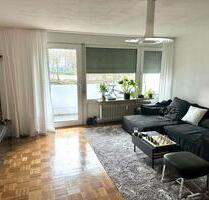 Großzügige 2-Zimmer Wohnung mit Balkon, Schwimmbad & Sauna - Bayreuth Bernecker Straße / Insel / Riedelsberg