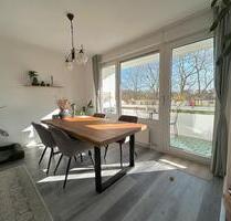 *Attraktive 3-Zimmer-Wohnung mit TG-Stellplatz, Loggia und Balkon* - Köln Rodenkirchen