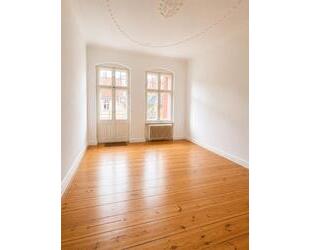 Charmante Altbauwohnung im 4. Obergeschoss mit Balkon in Neukölln - Berlin