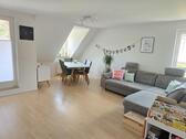 Foto - Helle, großzügig geschnittene 2,5-Zimmer-Wohnung mit TG-Stellpl.