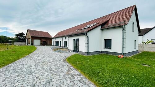 Foto - Frisch saniert mit Werkstattscheune und Doppelgarage in Vogelsang
