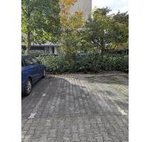 PKW-Stellplatz OEZ Moosach, Schranke, 60 €Monat - München