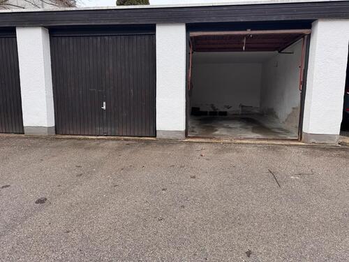 Foto - Abschliessbare Einzelgarage - 120,00&nbsp;EUR Miete,
