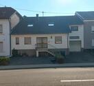 Foto - Großzügiges Einfamilienhaus mit Garage und Garten von Privat