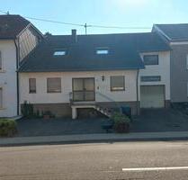 Großzügiges Einfamilienhaus mit Garage und Garten von Privat - Überherrn