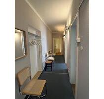 Praxisraum - 300,00 EUR Kaltmiete, in Gräfelfing (PLZ: 82166)