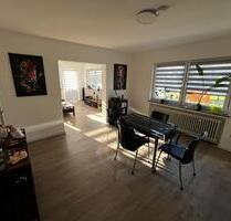 Helle 3-4 Zimmer Wohnung , Küche, Bad, Balkon - Hellenhahn-Schellenberg