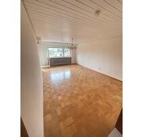 *3-Zimmer-Wohnung mit wunderschöner Aussicht, Balkon, Garage - Obersulm