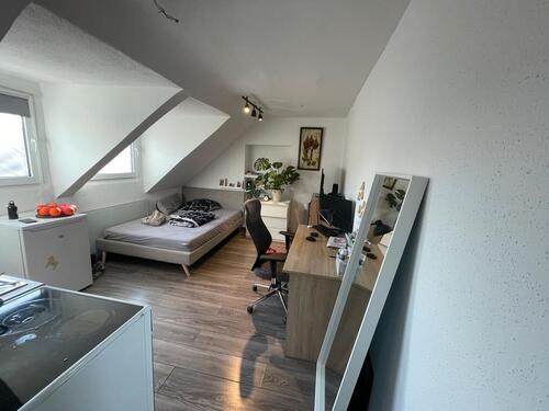 Foto - Wohnung im DG, 1 Zimmer - 310,00&nbsp;EUR Kaltmiete, ca.&nbsp; 26,00&nbsp;m&sup2;