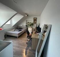 Wohnung im DG, 1 Zimmer - 310,00&nbsp;EUR Kaltmiete, ca.&nbsp; 26,00&nbsp;m&sup2; in Duisburg (PLZ: 47119) Laar