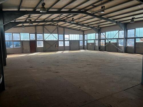 Foto - GewerbehalleProduktionshalleLagerhalle absofort